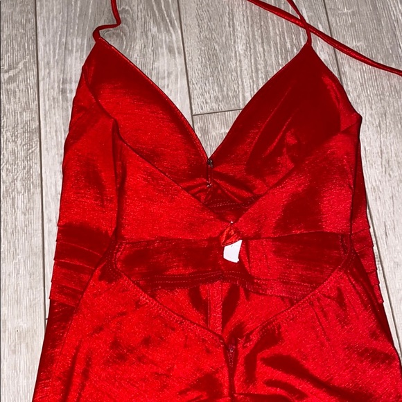 Red dress - Picture 4 of 4